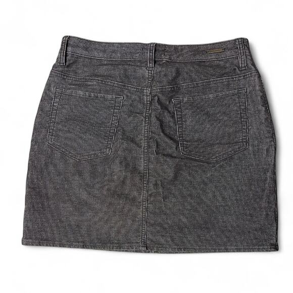 Carve Designs Black Micro Corduroy Skirt size 8 - Picture 2 of 6